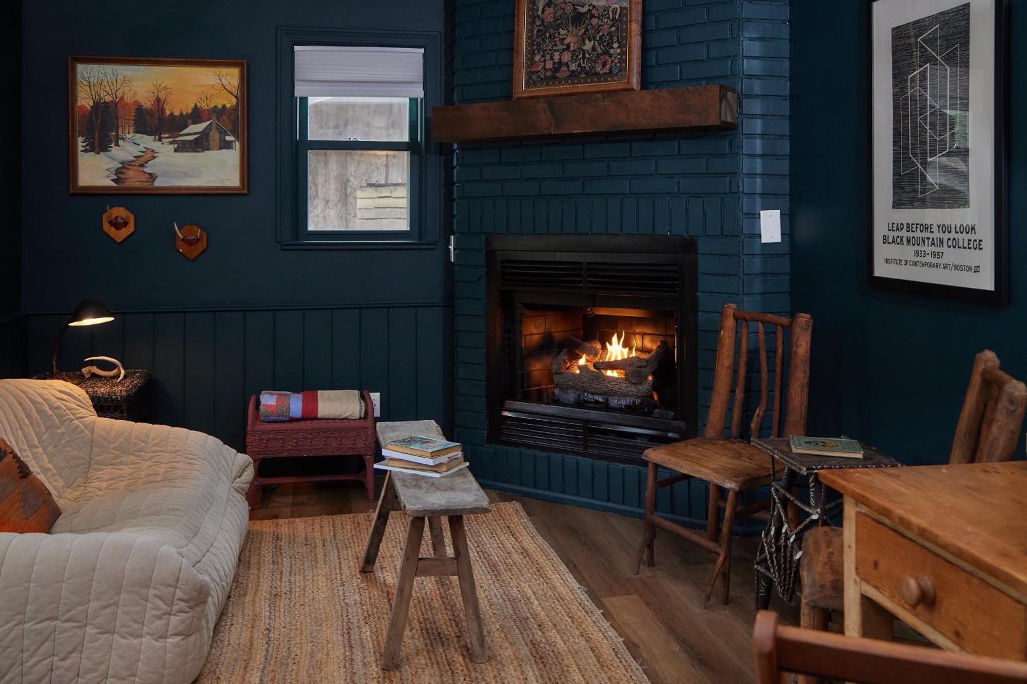 Outpost Inn Highlands Eksteriør billede